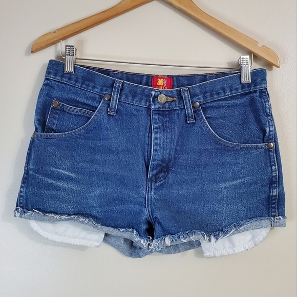 wrangler Vintage Blue Cut Off Jean Shorts 30" Waist - Picture 2 of 9